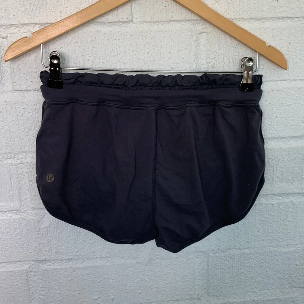 lululemon athletica Drawstring Running With Liner Gray Shorts size 4
